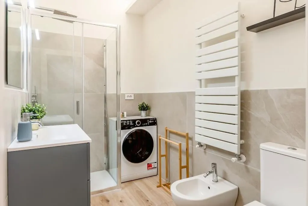 Casa Oriana 2 Milano Centro-Metro M1 Daire 0*,  İtalya